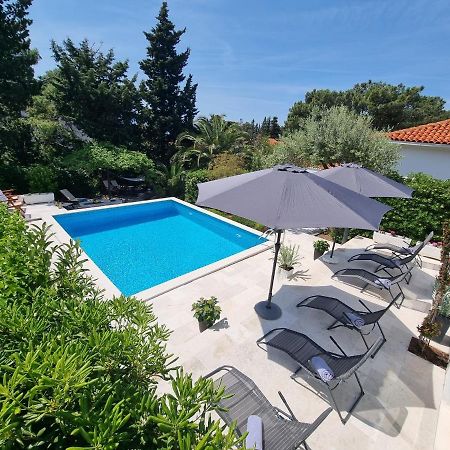 Villa Ilaria Bol Bagian luar foto