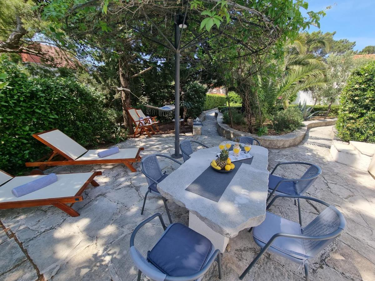 Villa Ilaria Bol Bagian luar foto