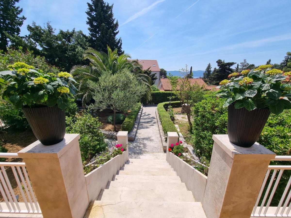 Villa Ilaria Bol Bagian luar foto