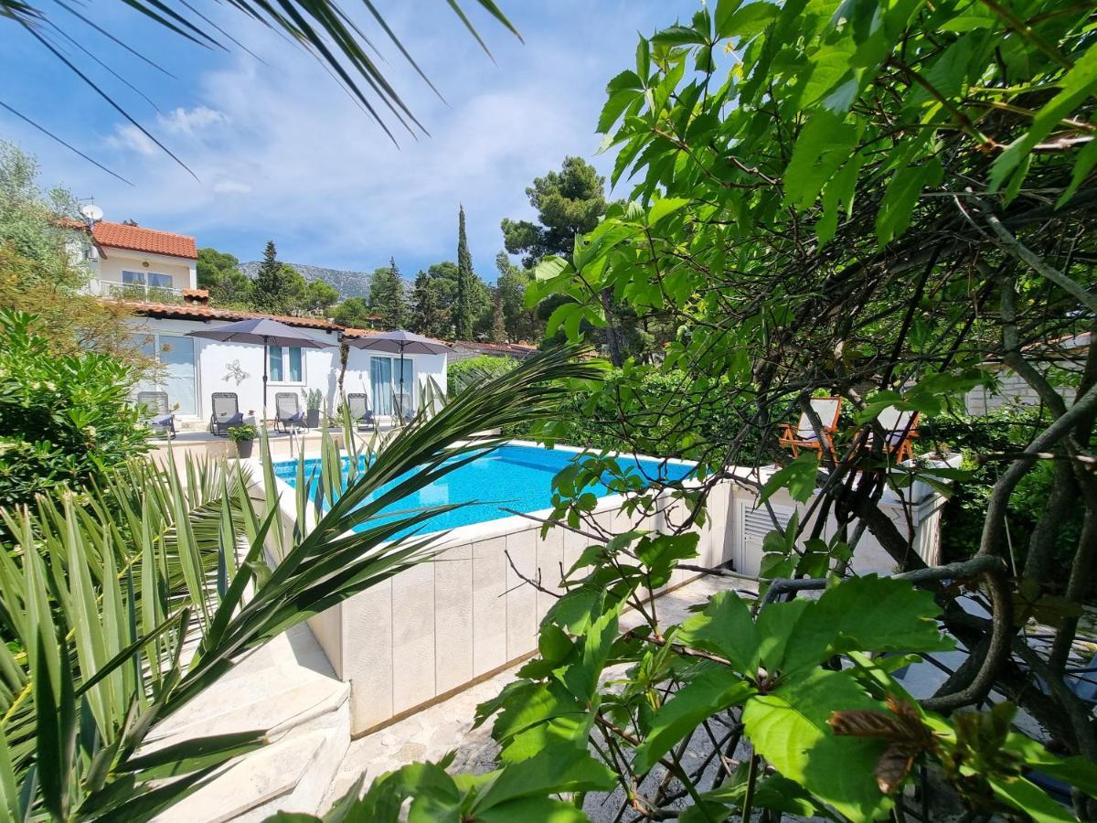 Villa Ilaria Bol Bagian luar foto