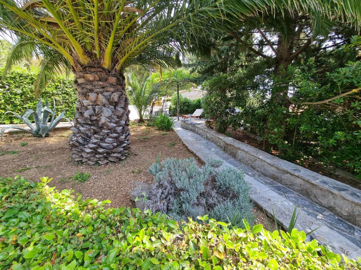 Villa Ilaria Bol Bagian luar foto