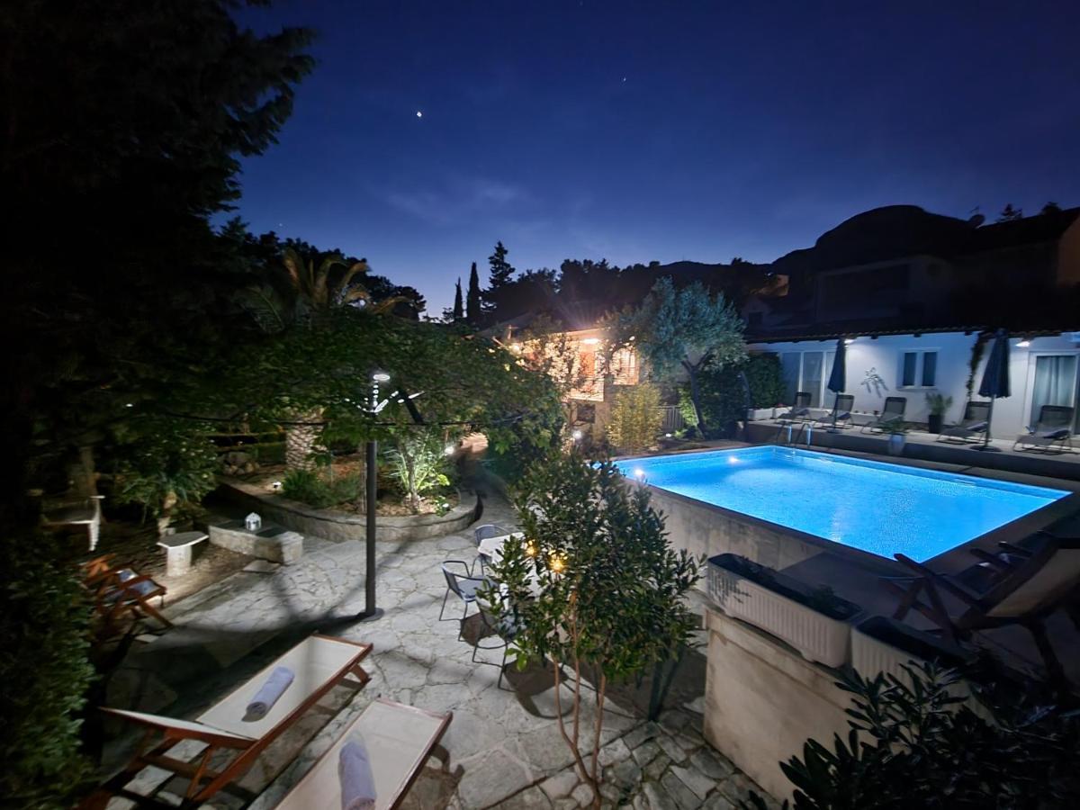 Villa Ilaria Bol Bagian luar foto